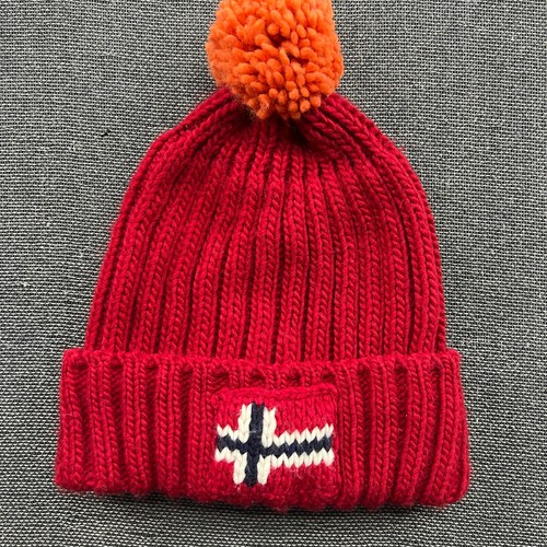 Cappello berretto rosso
